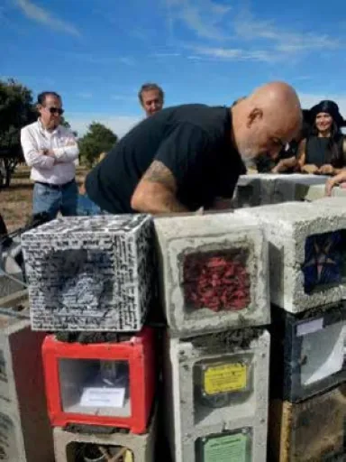 Artistas no arrogantes y comprometidos: Anamusma, Andrea Perissinotto, Armando Gómez, Begoña Cid, Belén Elorrieta, Bibiana La Lía, Borja Echevarría, Carlos Barrado, Carol Solar, Cecilia Montagut, David Burbano, Dora Román, Elena Campo, Fernando Baena... #1